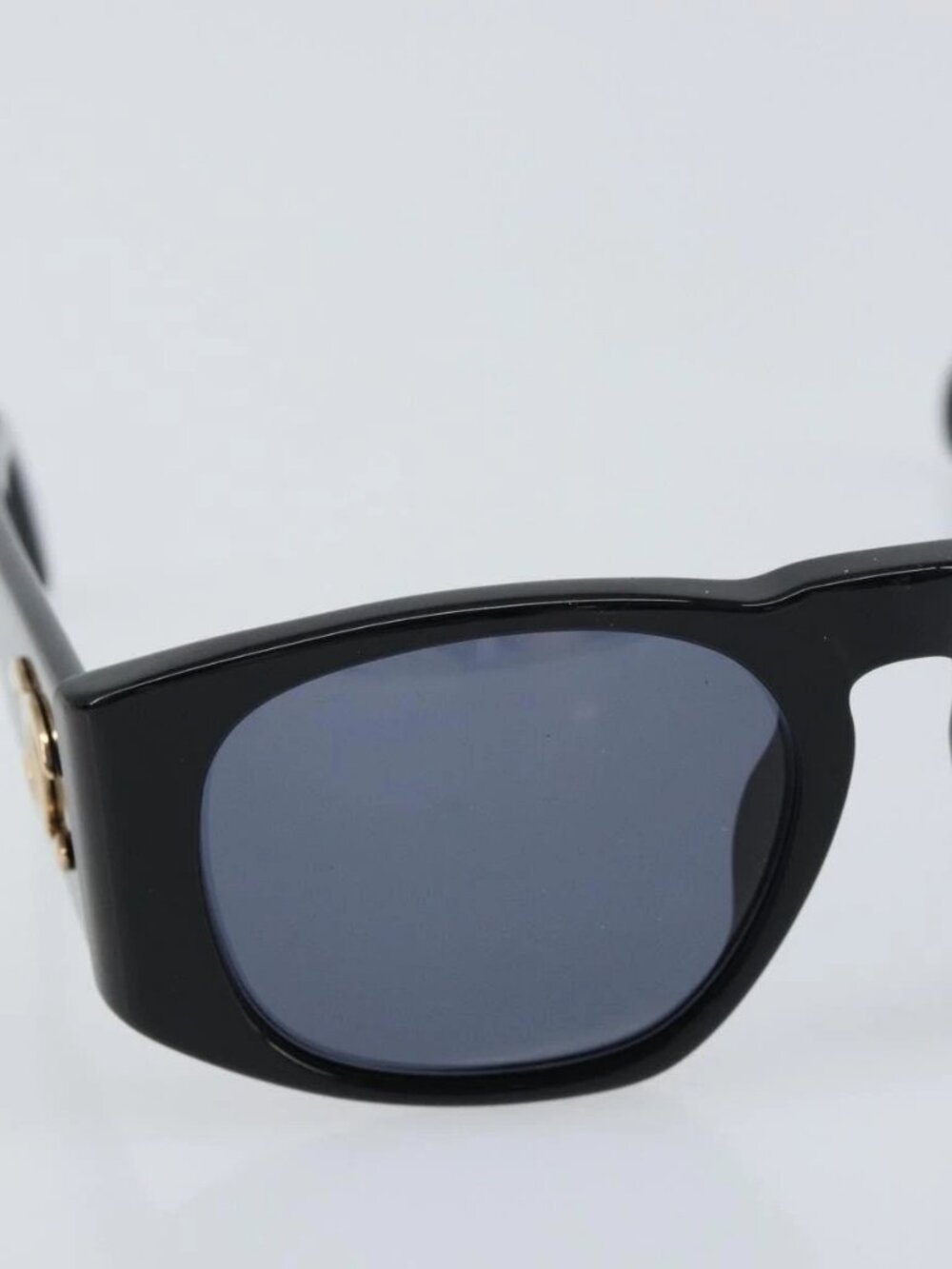 CHANEL Sunglasses plastic Black CC - Picture 6 of 11
